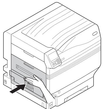 OKI PRO9541DN - Remettre l'unité de sortie dans l'imprimante. - 1