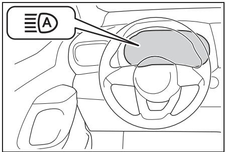 TOYOTA YARIS CROSS - Activation des feux de route automatiques - 3
