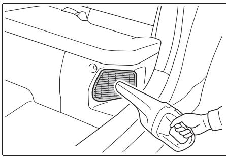 TOYOTA YARIS CROSS - Nettoyage de la prise d'air de ventilation - 1