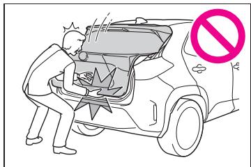 TOYOTA YARIS CROSS - Avertissement - 1