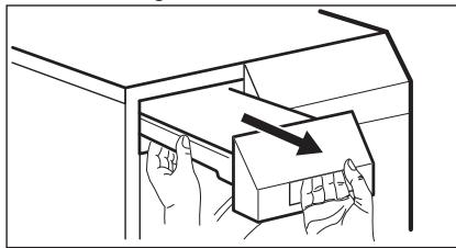 ELECTROLUX TE1120P - Tömning av vattenbehållaren - 1