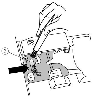 JANOME S7 - Cleaning the Hook Area - 3