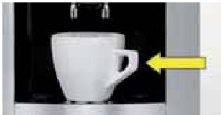 KRUPS BEAN TO CUP EA8258 - Preparation of a cappuccino or a caffe latte with the auto-cappuccino accessory - 3