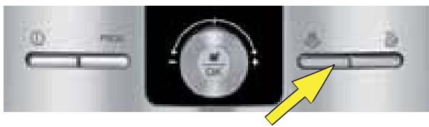 KRUPS BEAN TO CUP EA8258 - Preparation of a cappuccino or a caffe latte with the auto-cappuccino accessory - 1