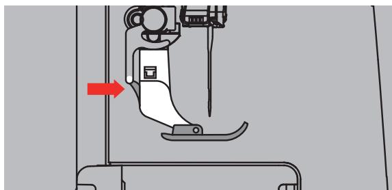 BERNINA B335 - Changement de la semelle du pied-de-biche - 1