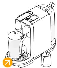 NESPRESSO CREATISTA PRO - Příprava kávy Latte Macchiato / Latte Macchiato késztése - 10