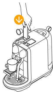 NESPRESSO CREATISTA PRO - Tillagning av mjölkkaffedryck - två koppar /Tilberedning av kaffe med melk - to kopper - 1