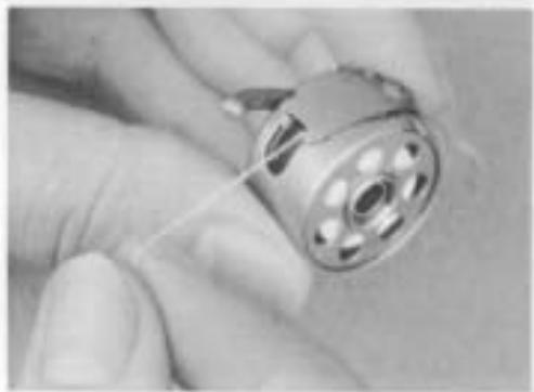 BERNINA 1005 - Winding lower thread - 2
