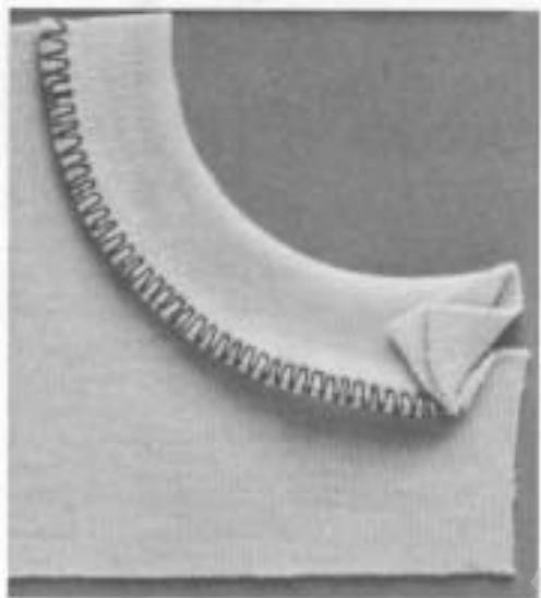 BERNINA 1005 - Satin stitch - close zig-zag - 1