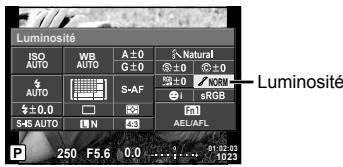 OLYMPUS E-M10 MARK II - Réglages fins sur la tonalité (luminosité) - 1
