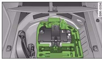 AUDI A5 - Tools and Tyre Mobility System - 1