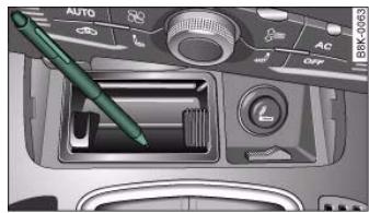 AUDI A5 - Manual release of selector lever - 2