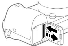 SONY A6500 - So behmen Sie die Speicherkarte hereaus - 1