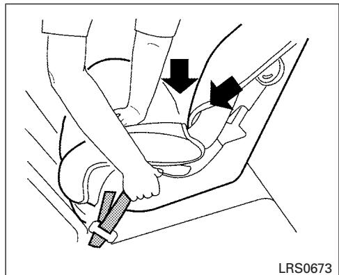 NISSAN TITAN - Fixation rigide du système LATCH - 4
