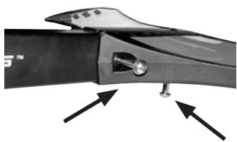 RAZOR POWERCORE E90 - □ Attaching the Foot Platforms - 4