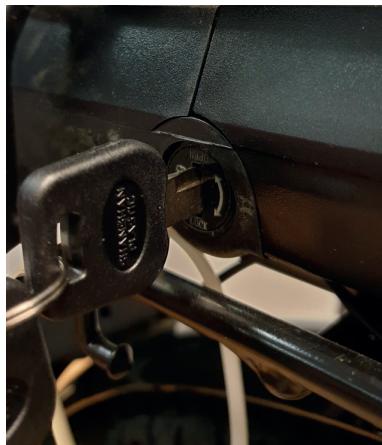 ESSENTIELB URBAN 400 - 3) Insérer / Retirer la batterie - 3