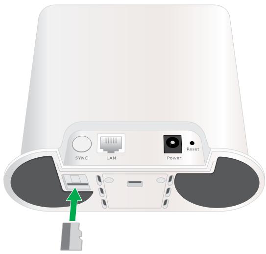 ARLO ULTRA VMC5040 - Insert a microSD card - 1