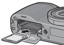 RICOH GR III STREET EDITION - Insertion des cartes mémoire - 2