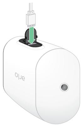 ARLO ESSENTIAL FHD 3 - Charge your camera indoors - 2