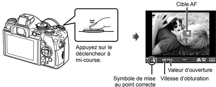 OLYMPUS E-M1 MARK III  -  E-M1 MKIII - Enoncez légèrement le déclencheur jusqu'à la première position. (Appuyez à mi-course.) - 1