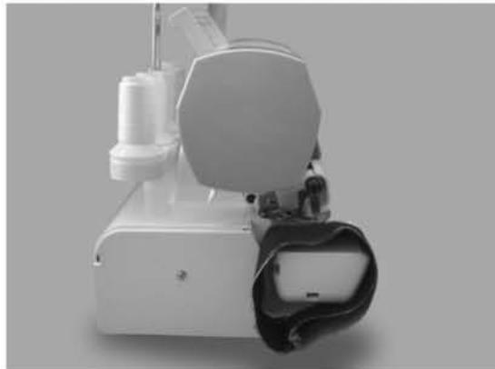 SINGER 14SH754 - Comment remetre le plateau devant - 3