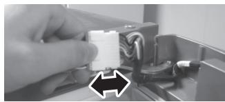 CATA THALASSA - Démontage de la porte du réfrigérateur - 13