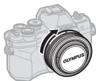 OLYMPUS OM-D E-M10 MARK IV - Fixation d'un objectif sur l'appareil photo - 4