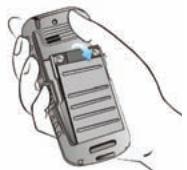 SONIM XP1301 - Soulever le couvercle - 1