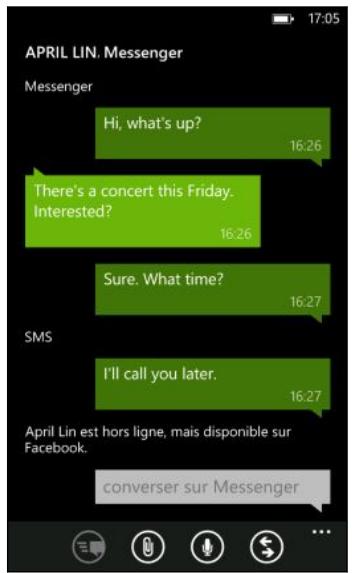 HTC TITAN - Envoyer des SMS et chater dans un seul endroit - 1
