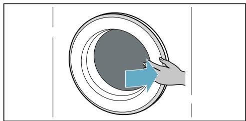 BOSCH WMZ20600 - Placing laundry into the drum - 2