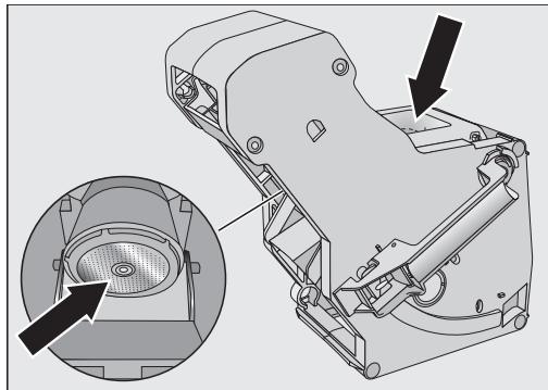 MIELE CM 5510 - Nettoyer l'unité de percolation et l'intérieur - 2