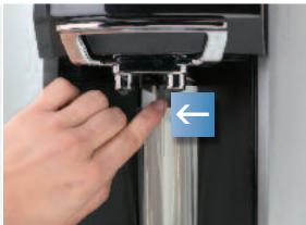 KRUPS ESPRESSERIA EA9000 - Caution: Risk of scalding while unscrewing; the temperature of the nozzle can be high ( >50^ ). - 4