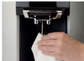KRUPS ESPRESSERIA EA9000 - Caution: Risk of scalding while unscrewing; the temperature of the nozzle can be high ( >50^ ). - 2
