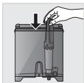 KRUPS EA8738 - HOE INSTALLEER IK HET CLARIS-PATROON VOOR HET WATERFILTERSYSTEEM? - 3