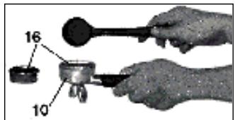 LA PAVONI EUROPICCOLA LUSSO - 8-KAFFEEZUBEREITUNG - 1