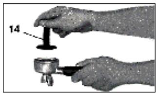 LA PAVONI EUROPICCOLA LUSSO - 8-SUMINISTRO DEL CAFÉ - 7