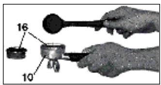 LA PAVONI EUROPICCOLA LUSSO - 8-SUMINISTRO DEL CAFÉ - 1