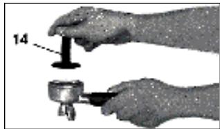 LA PAVONI EUROPICCOLA LUSSO - 8- DEBIT DU CAFÉ - 8