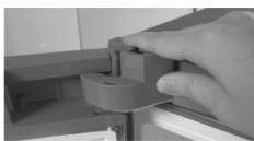 SAMSUNG RB29FERNCSA - Démontage de la porte du réfrigérateur - 36