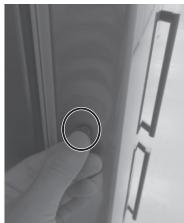 SAMSUNG RB29FERNCSA - Démontage de la porte du réfrigérateur - 20