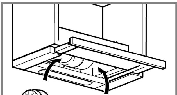 INDESIT H 461 IX.1/1 - Manutenzione del filtro al carbone - 1