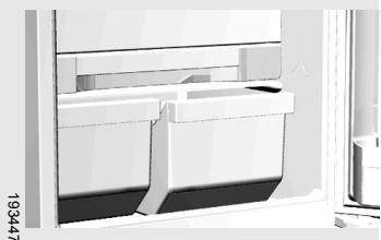 GORENJE NRKI4182A1 - Les équipements varient selon les modèles. - 2