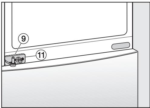MIELE KFN 37432 ID - Démontage de l'amortisseur inférieur de fermeture de la porte : - 9