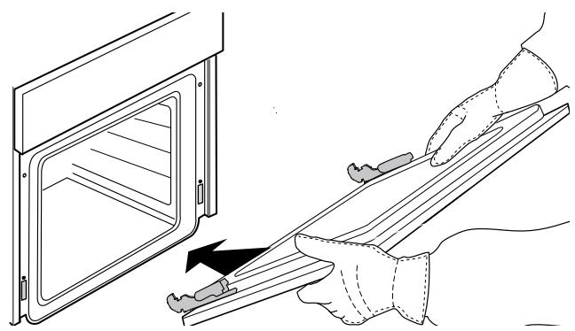 HOTPOINT FA5844HIXHA - Replacer la porte - 1