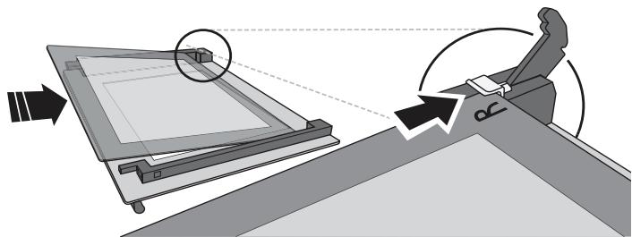 HOTPOINT GA3124IXHA - CLIQUER POUR NETTOYER - NETTOYER LA VITRE - 2