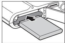 SAMSUNG NV100 - Masukkan baterai dan kartu memori - 4