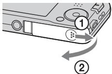 SONY CYBER-SHOT DSC-W710 - Insertion d'une carte mémoire (vendue séparément) - 1
