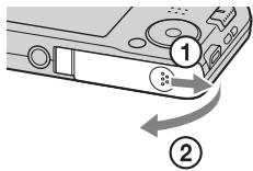 SONY CYBER-SHOT DSC-W710 - Wkładanie karty pamięci (sprzedawana oddzielnie) - 1