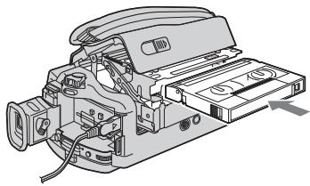 SONY DCR-TRV230E - Inserting a cassette (p. 24) - 3