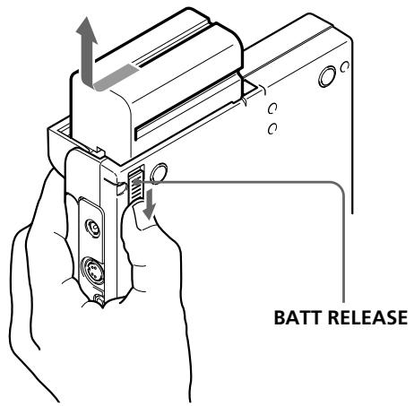 SONY PBD-V30 - Detaching the battery pack - 1